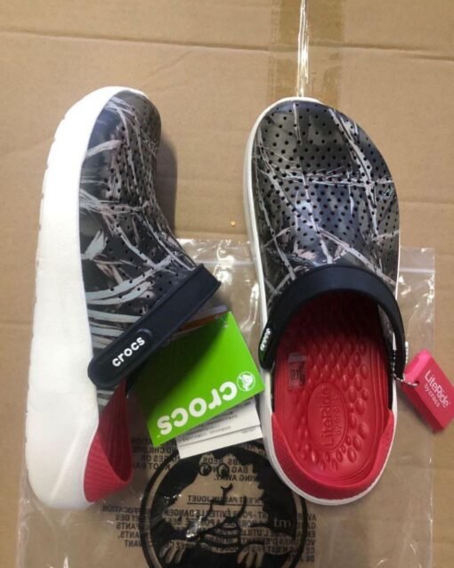 Crocs pallets